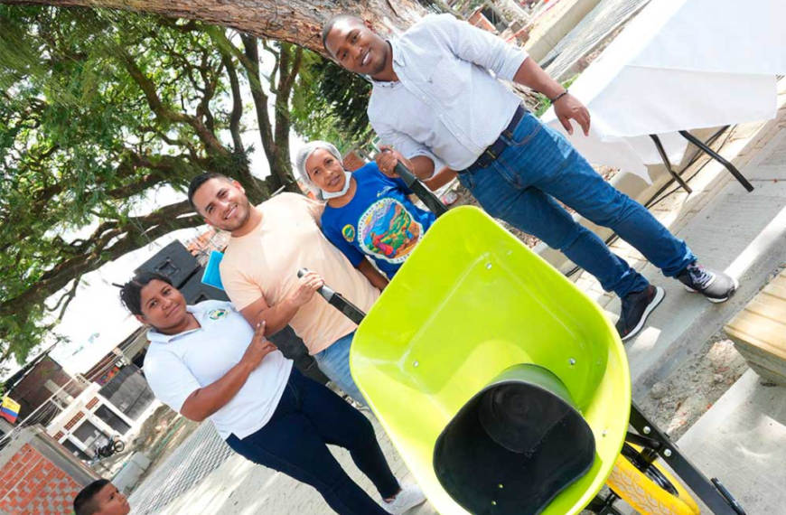 Expo Emprendimiento y Mercado campesino en Corinto